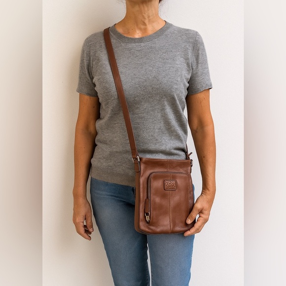 Fossil Y2K Brown Leather Crossbody Bag - Picture 2 of 15